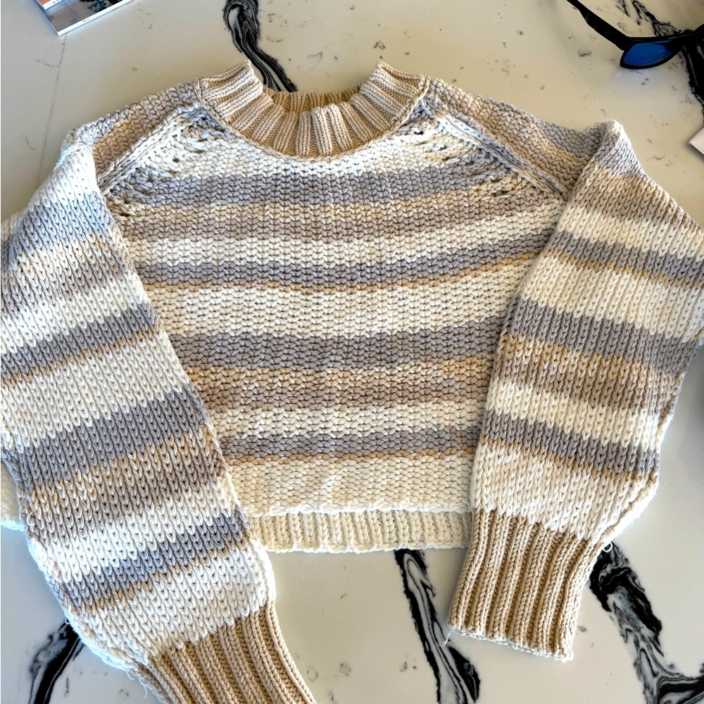 Free people cropped sweater size medium